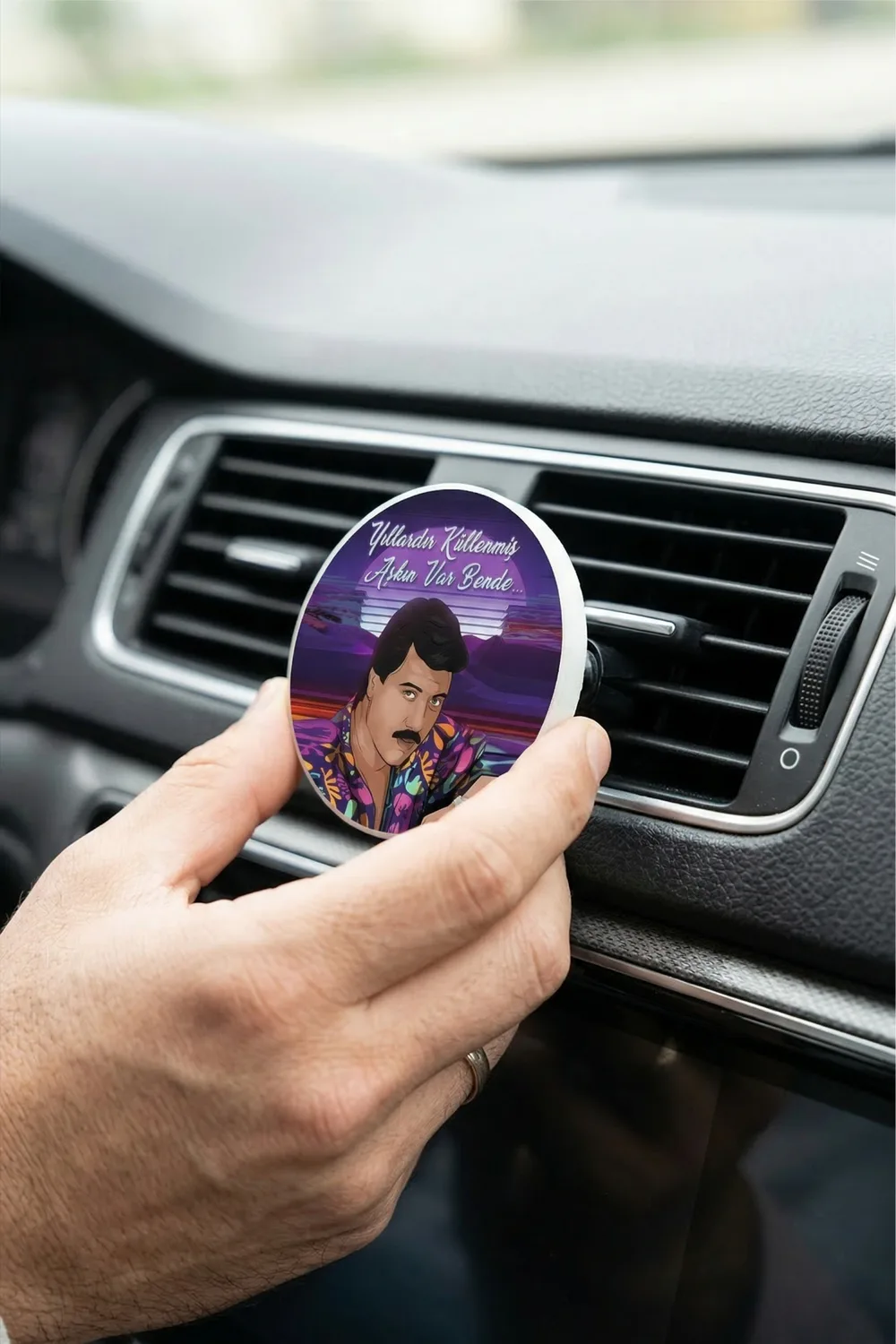 Yıllar Yuvarlak Fan Oto Kokusu — görsel 3