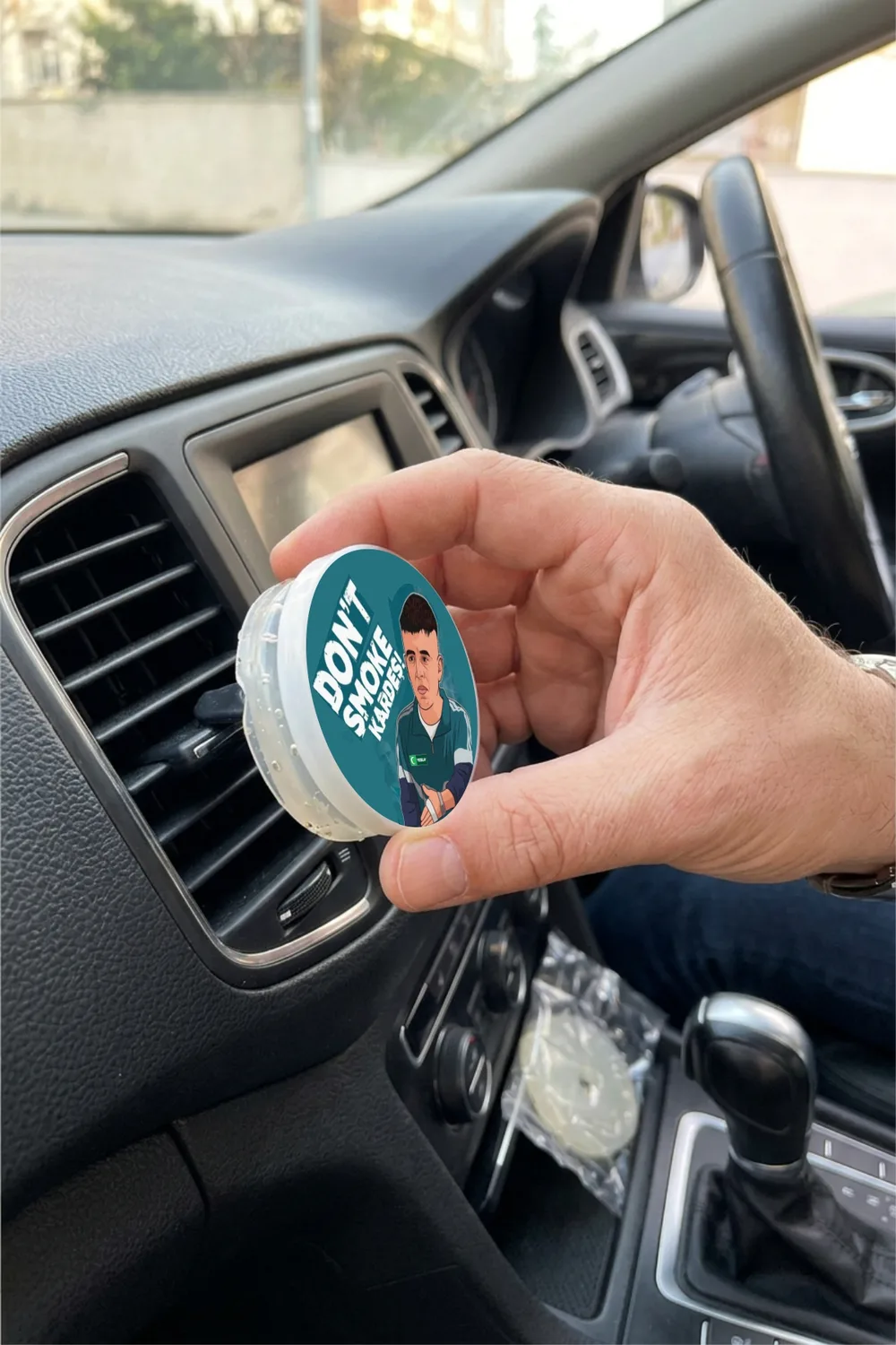 Don’t Smoke Round Vent Clip Air Freshener — image 3