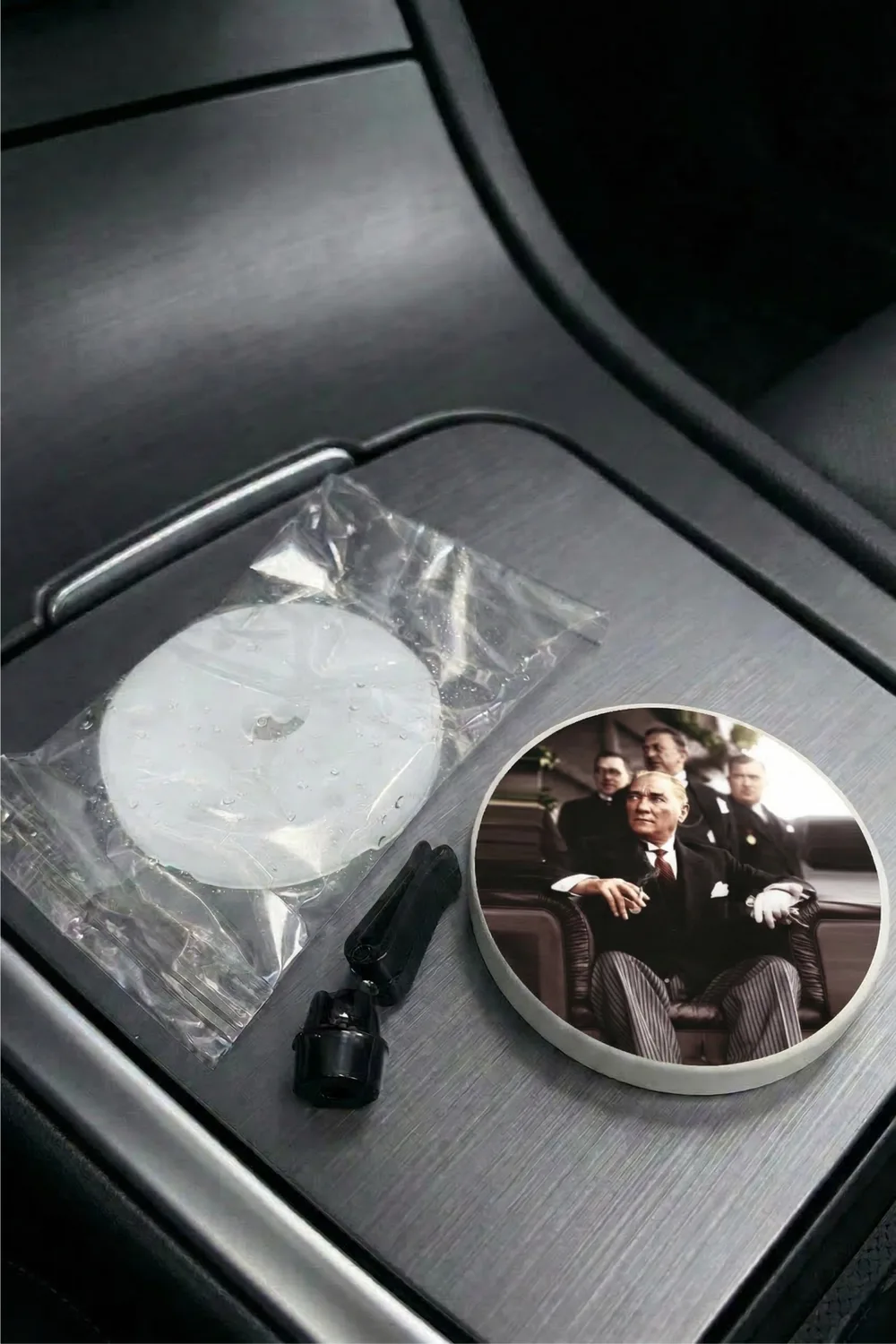 Mustafa Kemal Atatürk Round Vent Clip Air Freshener